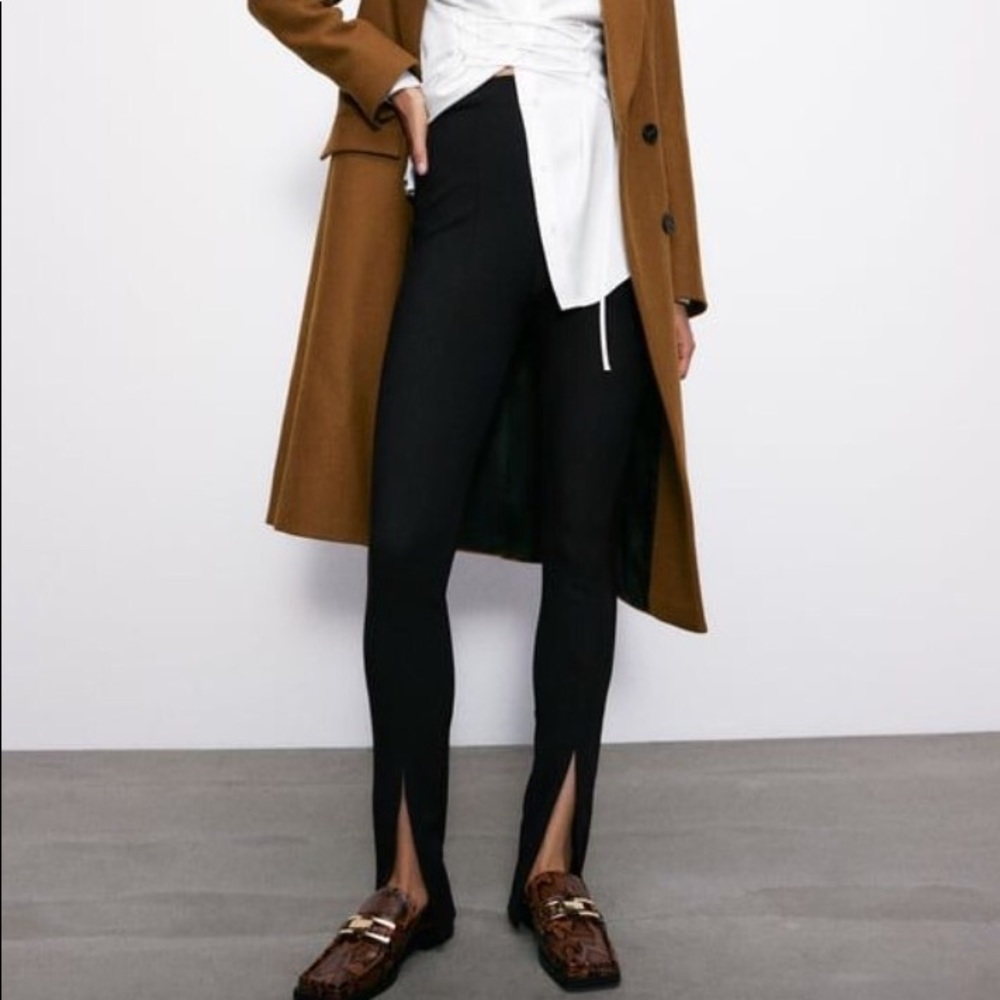 ZARA FRONT SLIT RIBBED LEGGINGS